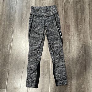 Lululemon leggings size 4